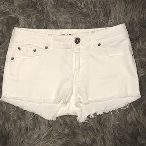 Bullhead white jean shorts